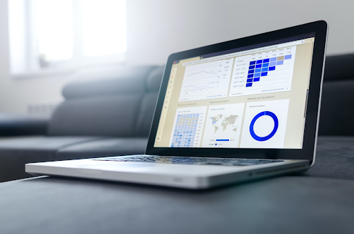 Analytics on the laptop for geo tagging